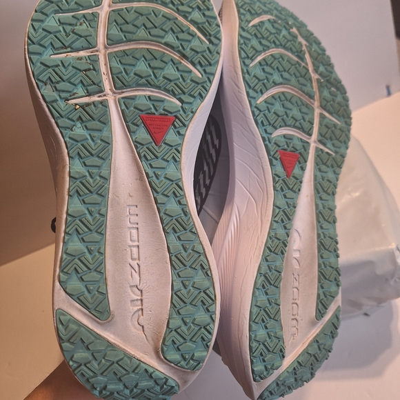 Nike Winflo 7 Shield Running Women's Shoes. Size 10.5 - Picture 5 of 11